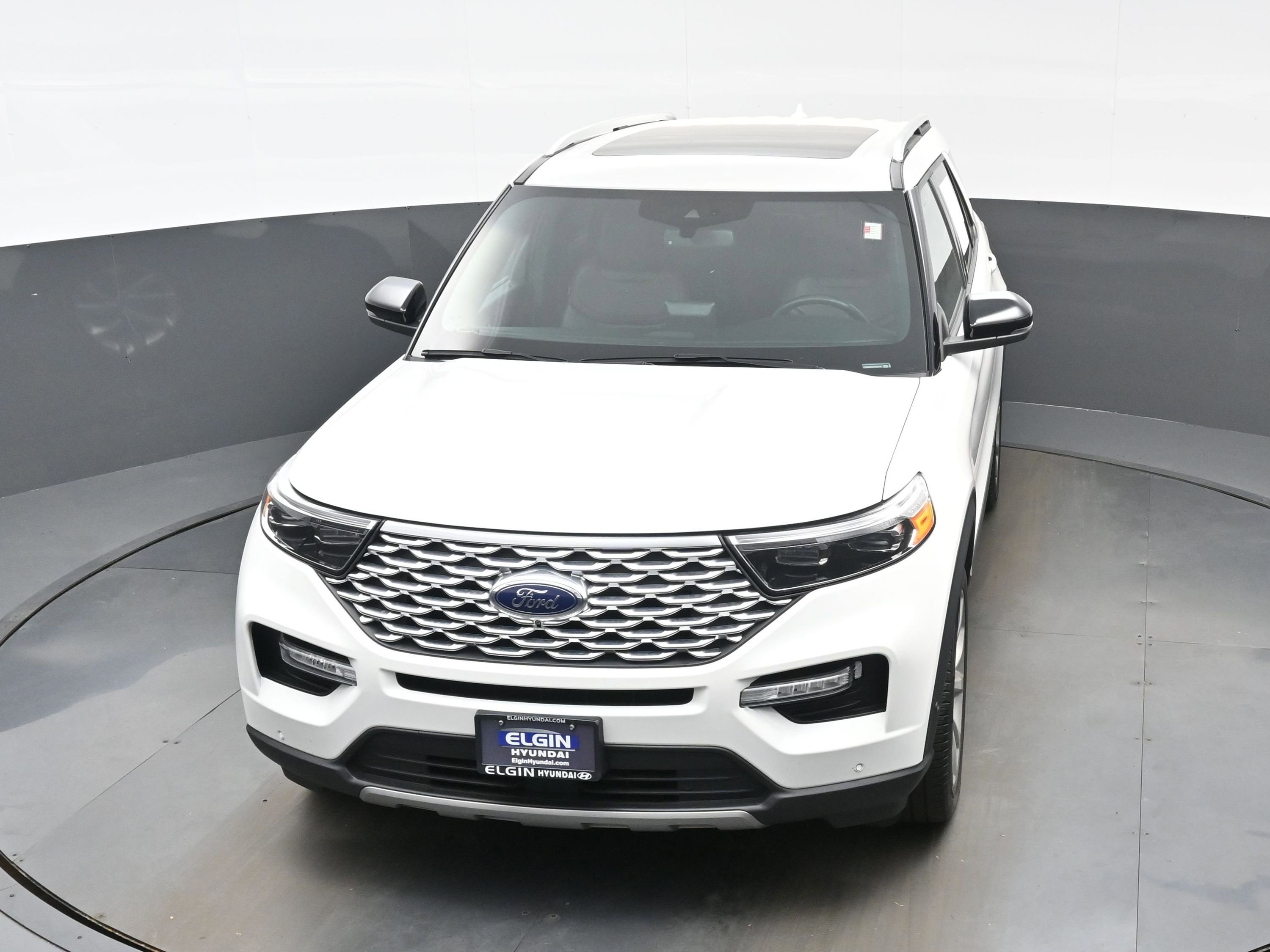 Used 2023 Ford Explorer Platinum w/ Technology Package AWD/4WD image 43