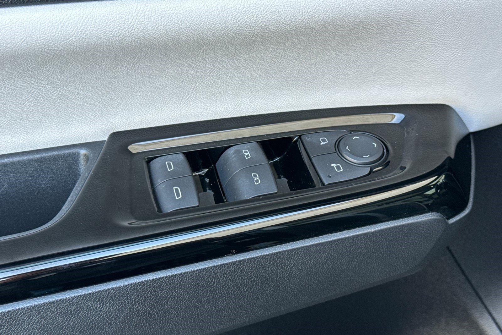 Used 2024 Honda Prologue Touring image 14