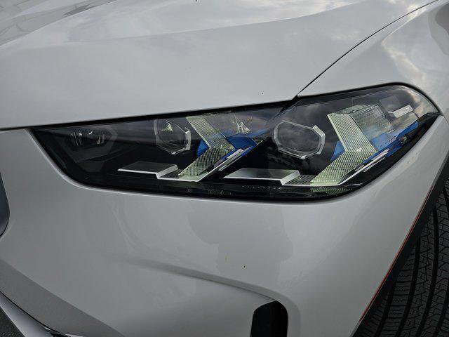 Used 2025 BMW X5 sDrive40i w/ Premium Package image 32