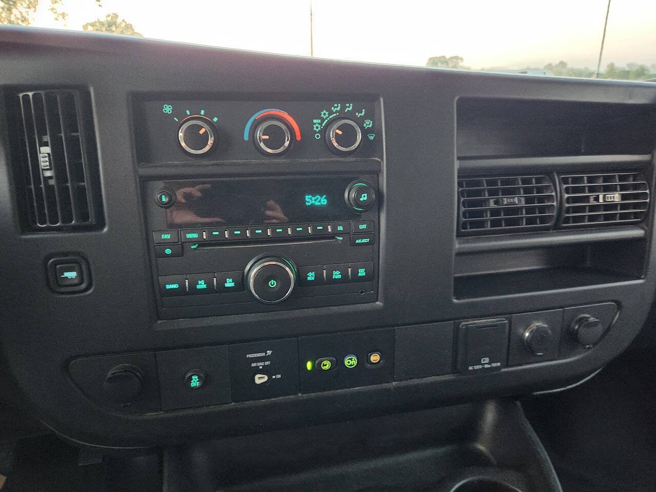 Used 2019 Chevrolet Express 3500 LS RWD image 8