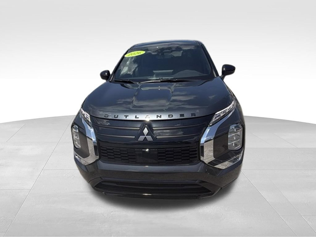 New 2026 Mitsubishi Outlander LE FWD image 3