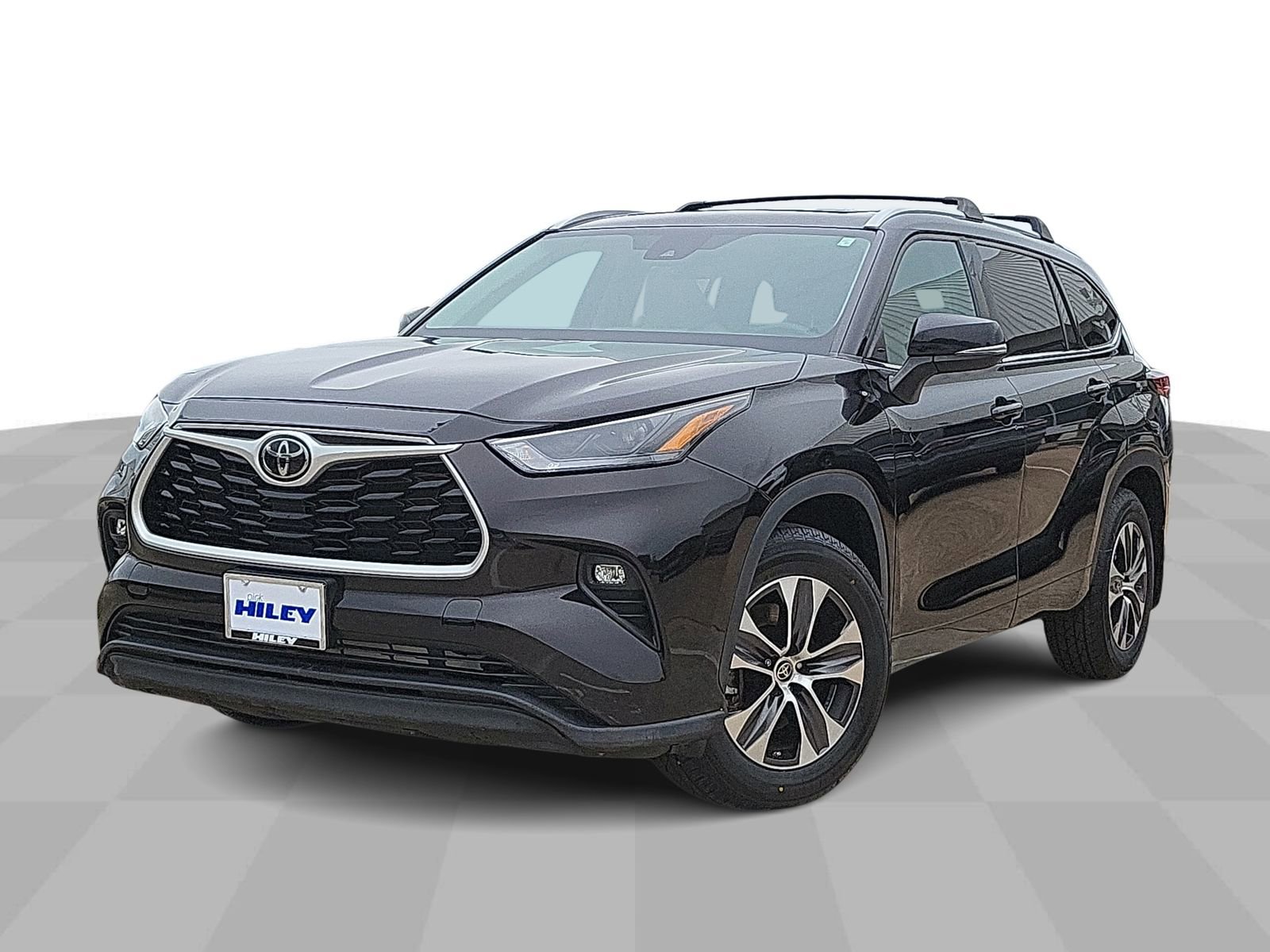 Used 2022 Toyota Highlander XLE FWD image 1