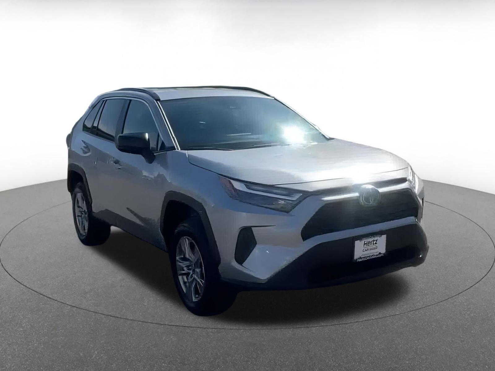 Used 2025 Toyota RAV4 LE image 3