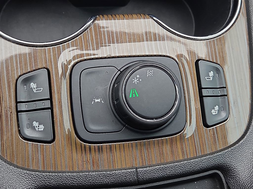 Used 2023 GMC Acadia SLE w/ Driver Convenience Package image 26