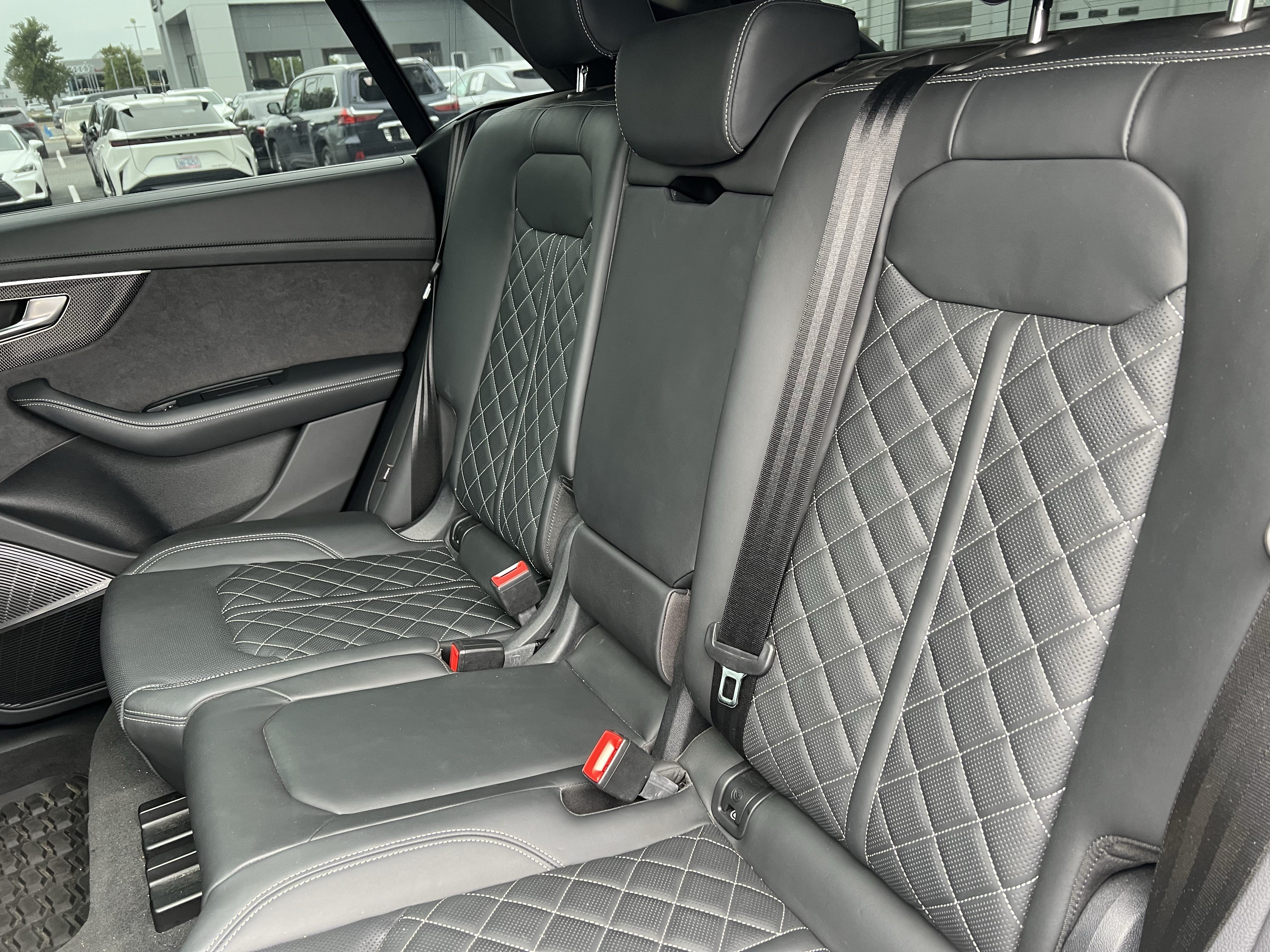 Used 2023 Audi SQ8 Prestige w/ Prestige Package AWD/4WD image 33