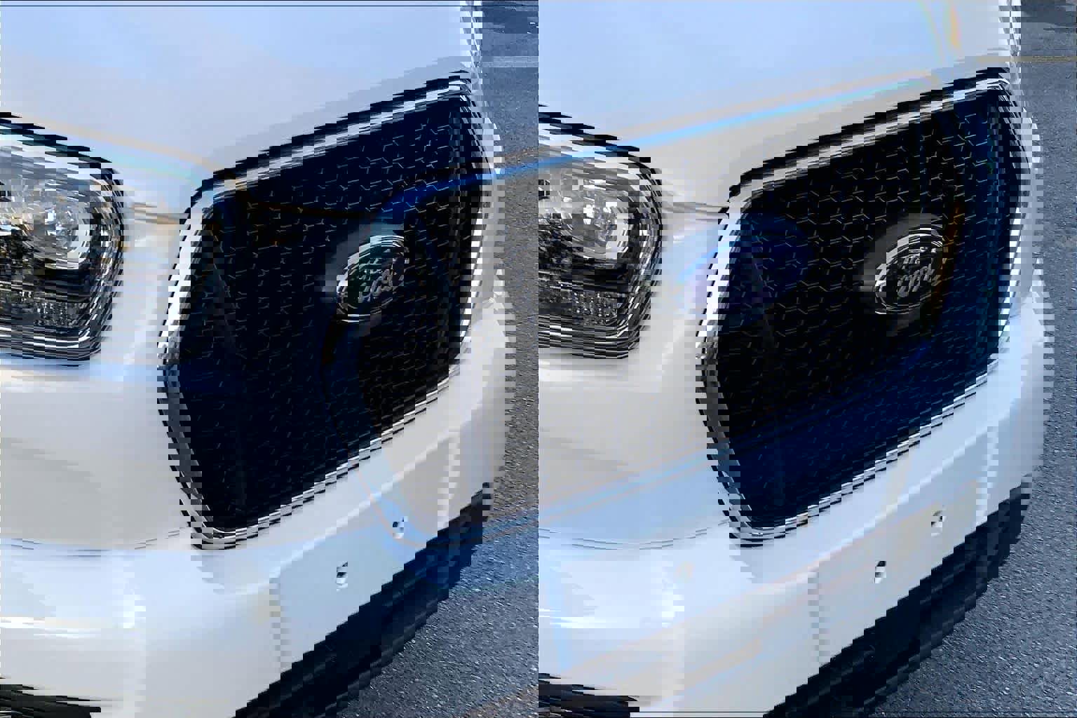 Used 2023 Ford Transit 350 XLT image 55