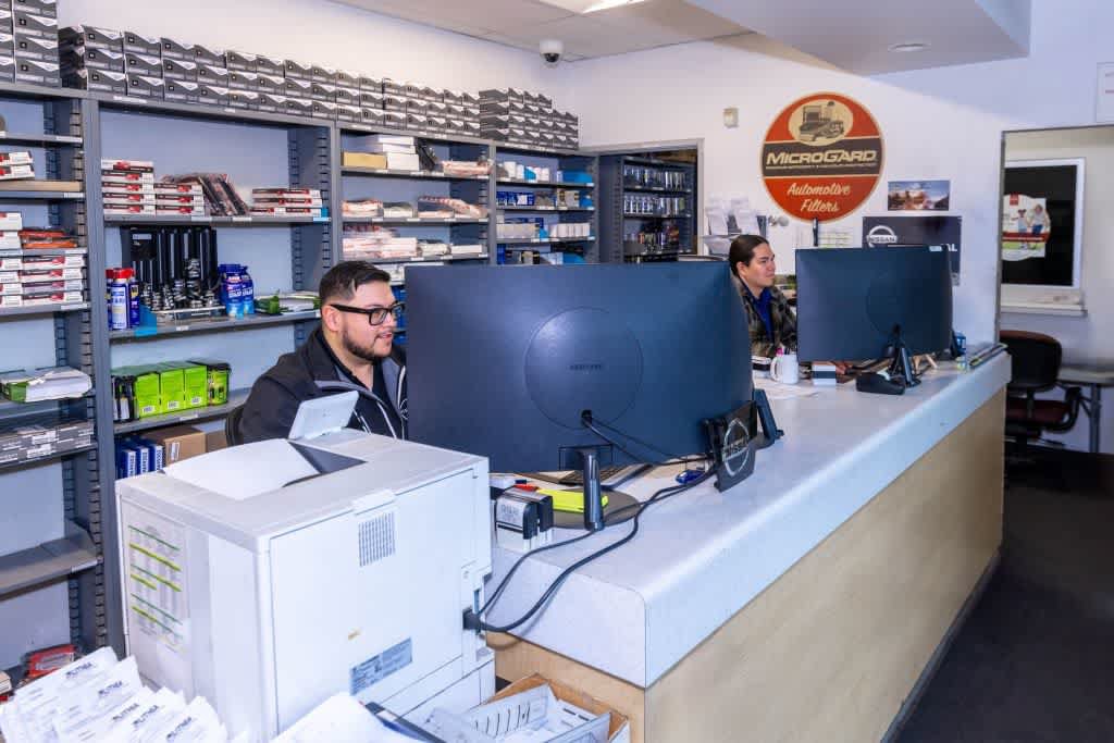 Used 2021 Jeep Grand Cherokee L Overland w/ Advanced Protech Group III AWD/4WD image 37