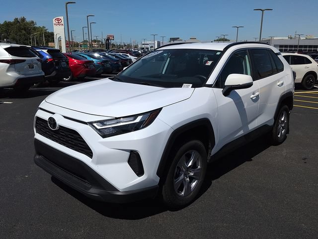 Certified 2025 Toyota RAV4 XLE AWD/4WD image 3