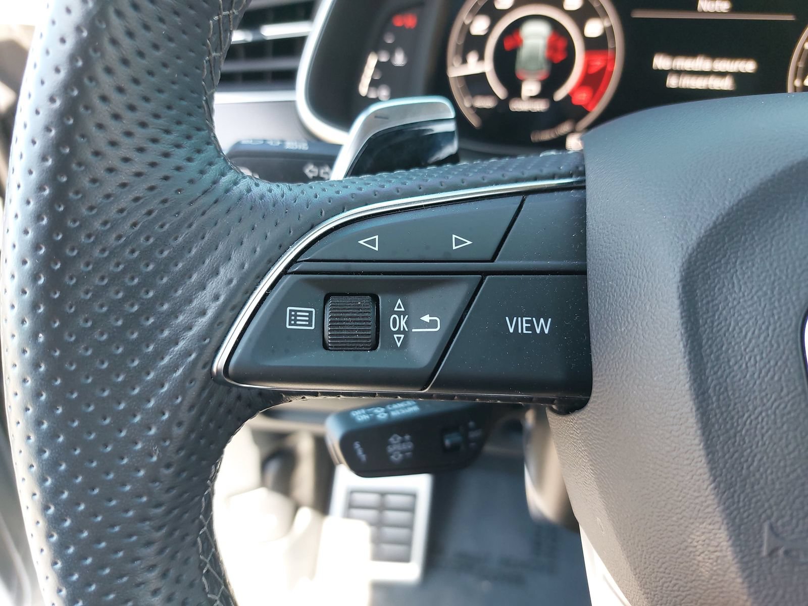 Used 2022 Audi RS Q8 AWD/4WD image 17