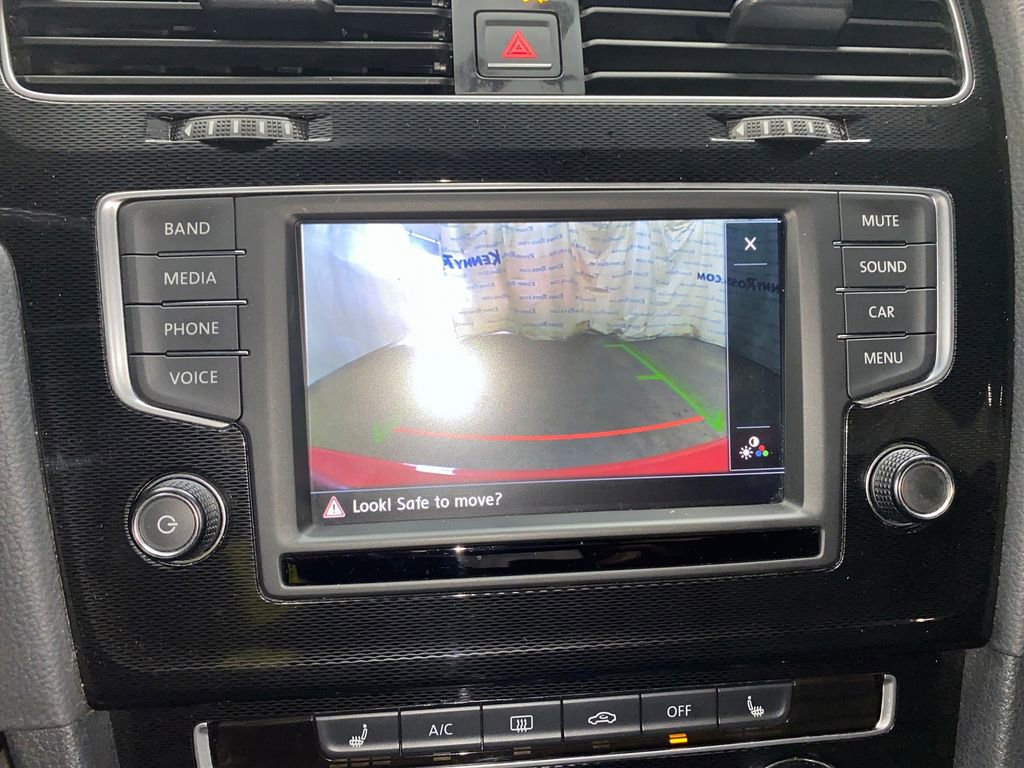Used 2016 Volkswagen GTI SE FWD image 24