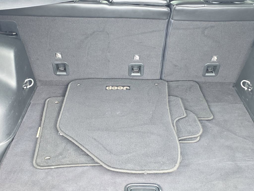 Used 2019 Jeep Cherokee Latitude Plus image 9