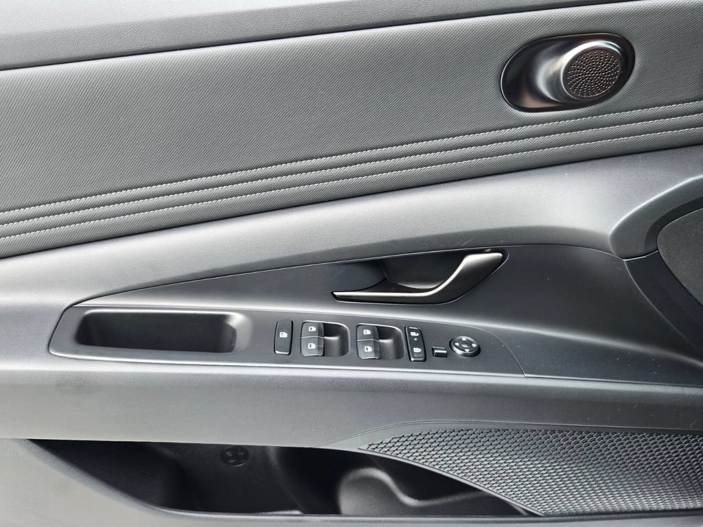 New 2026 Hyundai Elantra SEL Sport Premium FWD image 14