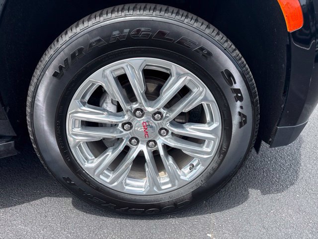Used 2024 GMC Yukon XL SLT AWD/4WD image 11