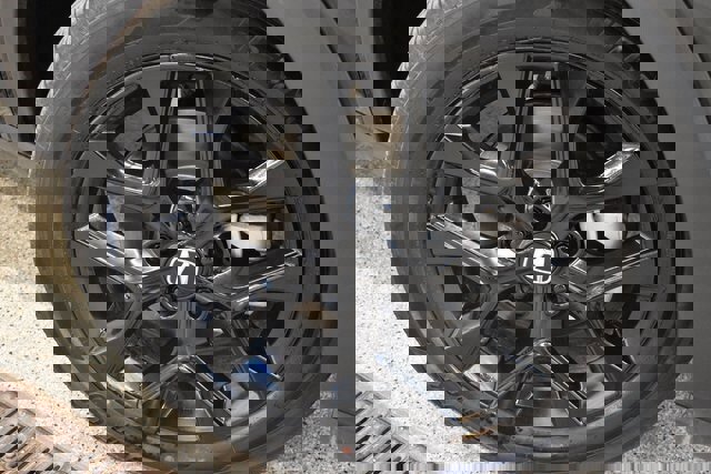 Used 2025 Honda HR-V Sport image 14