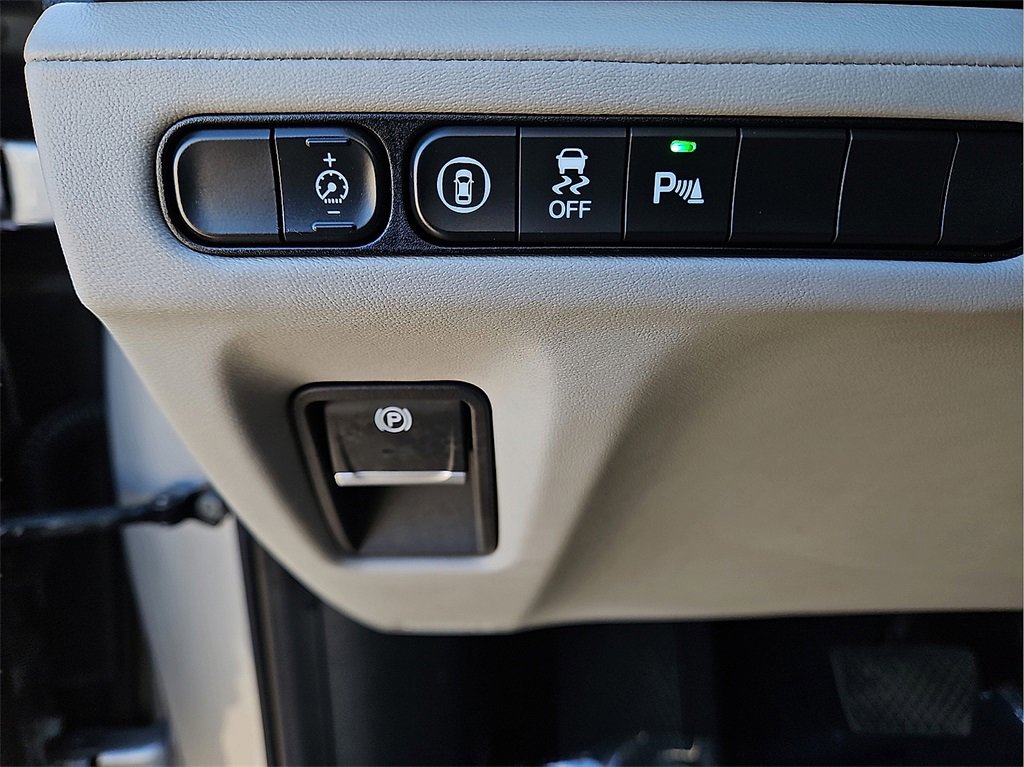 Certified 2023 Acura MDX FWD w/ Technology Package image 21