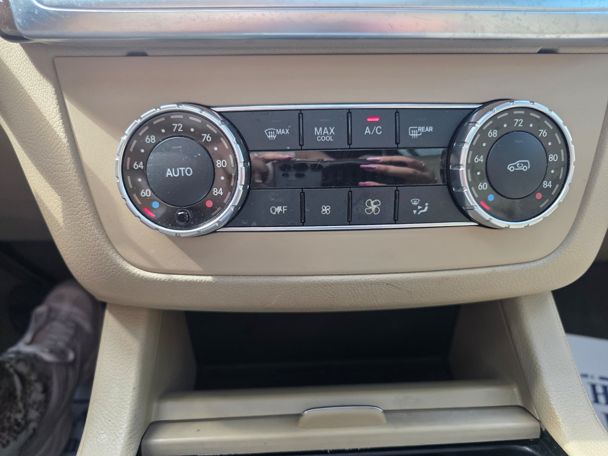 Used 2016 Mercedes-Benz GL 450 4MATIC image 14