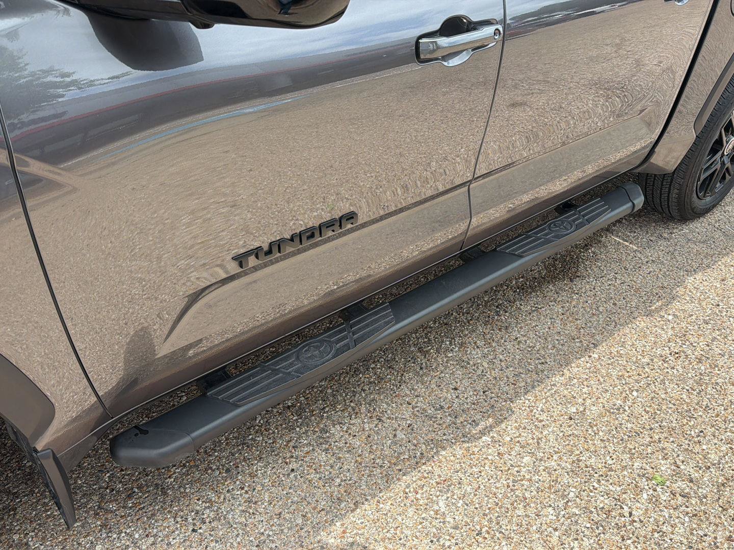Used 2024 Toyota Tundra Limited AWD/4WD image 10