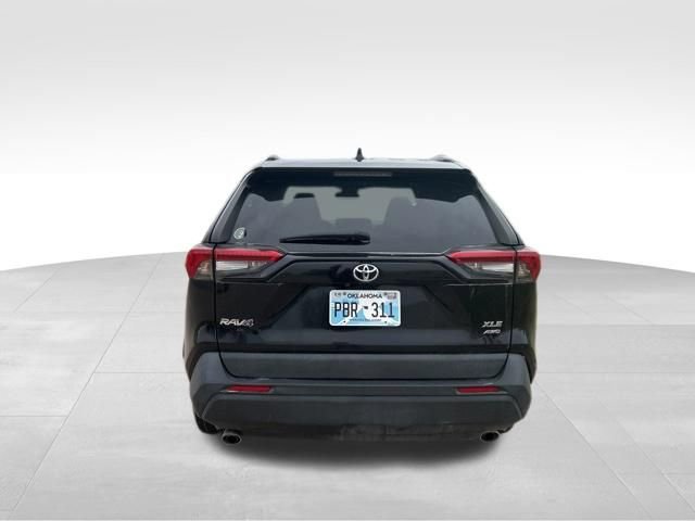 Used 2021 Toyota RAV4 XLE image 4