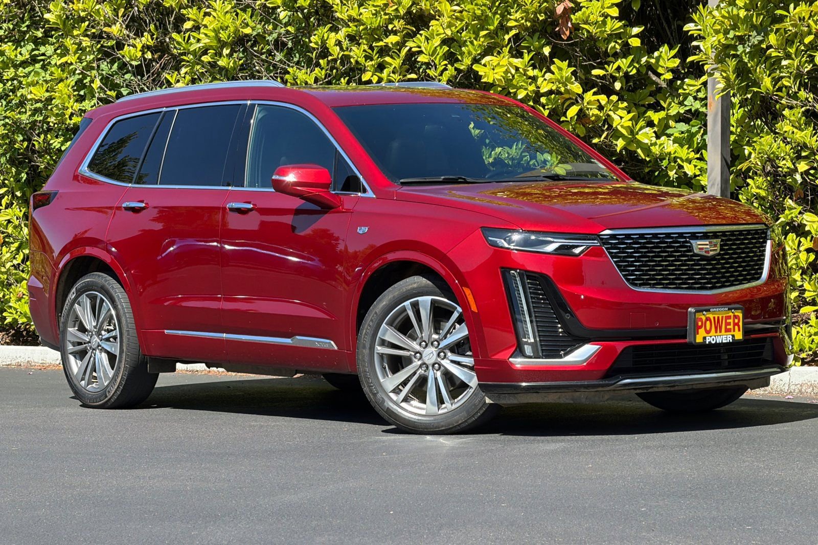 Used 2021 Cadillac XT6 Premium Luxury FWD image 2