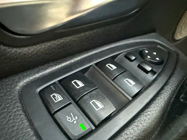 Used 2015 BMW 335i Gran Turismo xDrive image 11