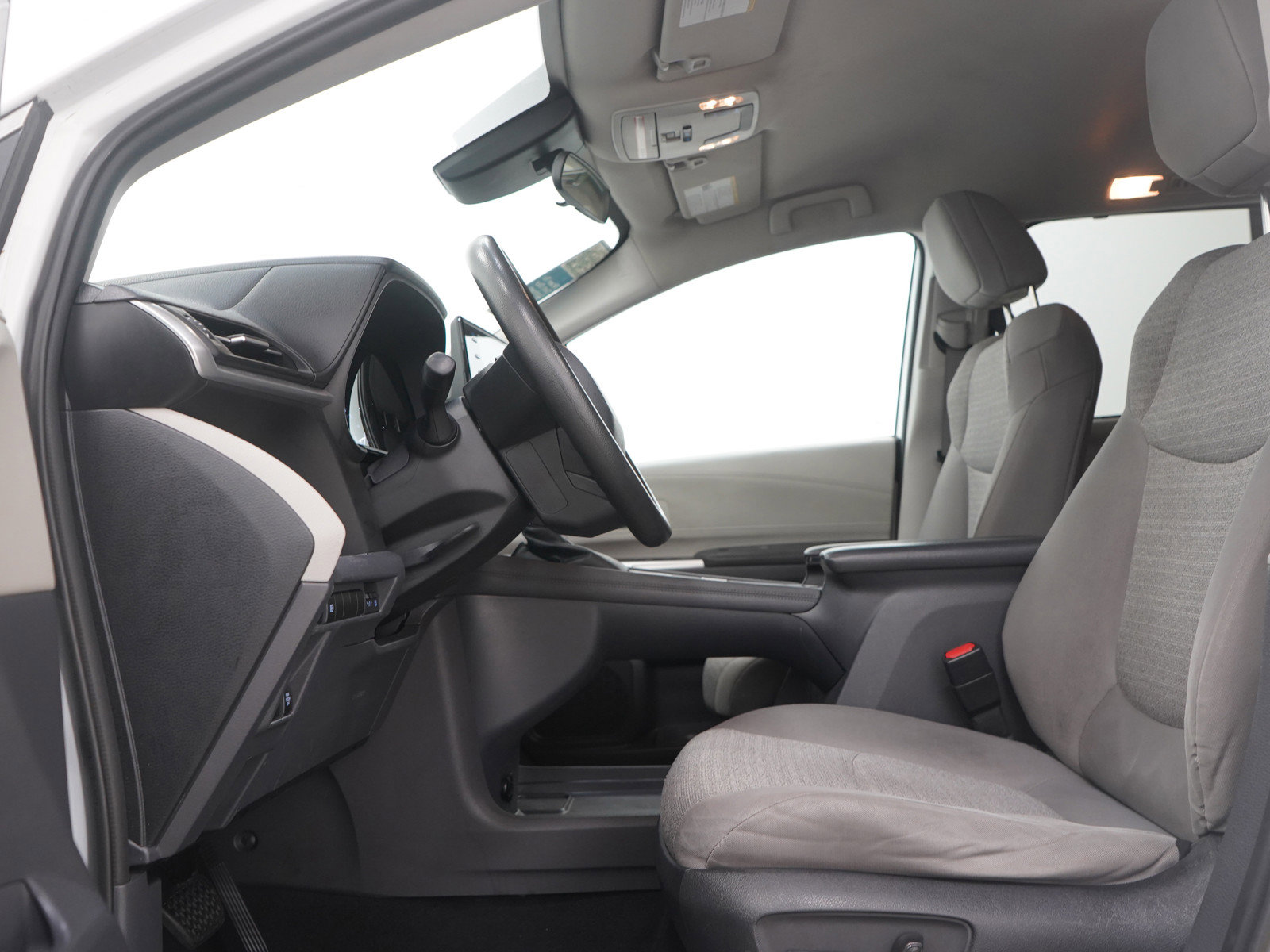 Used 2022 Toyota Sienna LE FWD image 22