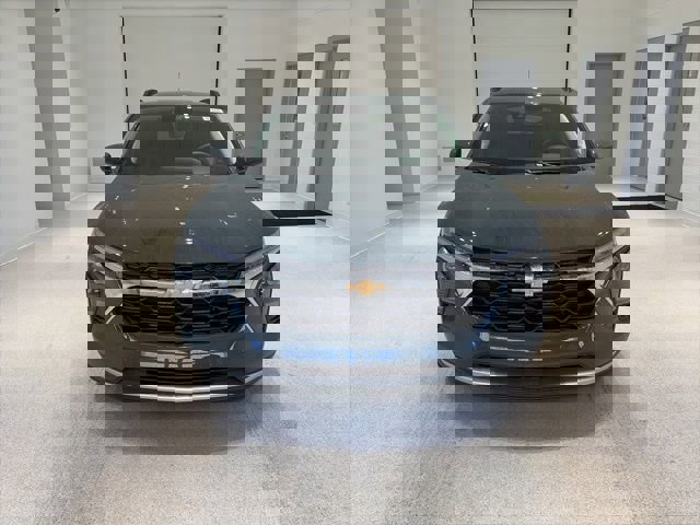 New 2026 Chevrolet Trax LT w/ Driver Confidence Package image 2