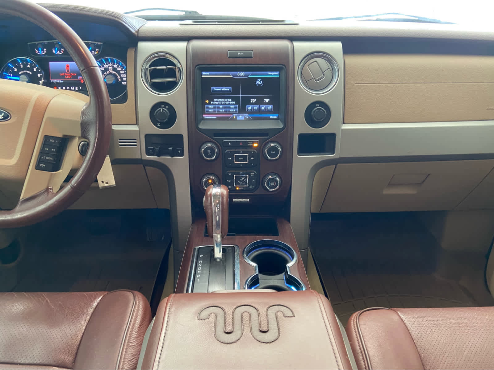 Used 2014 Ford F150 King Ranch w/ King Ranch Luxury Package RWD image 19