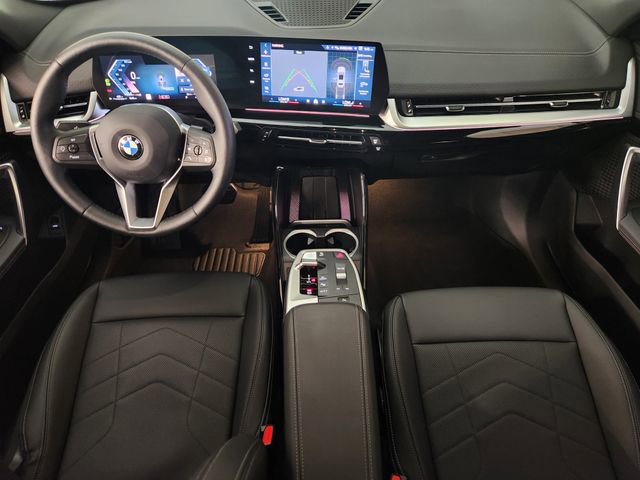 Used 2026 BMW X2 xDrive28i AWD/4WD image 3