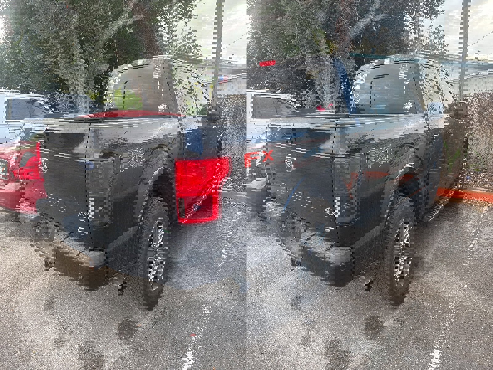 Used 2018 Ford F150 Lariat w/ Equipment Group 502A Luxury image 4