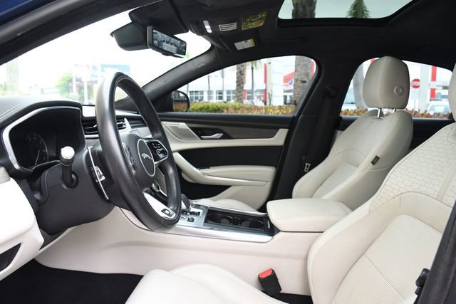 Used 2022 Jaguar XF R-Dynamic SE image 22