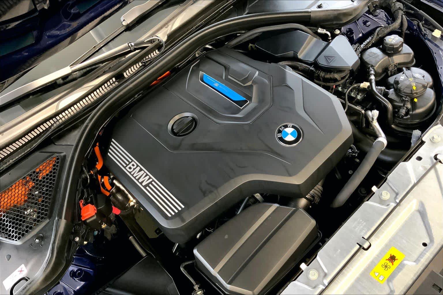 Certified 2023 BMW 330e xDrive w/ Premium Package AWD/4WD image 31