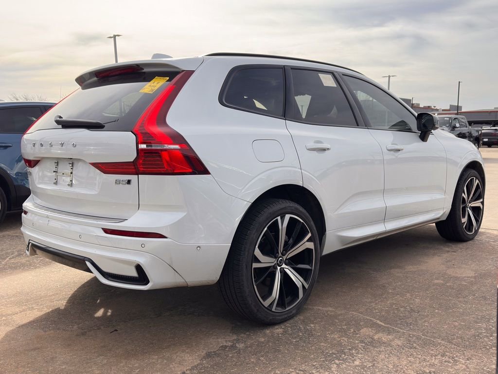 Used 2025 Volvo XC60 B5 Ultra w/ Protection Package Premier image 3
