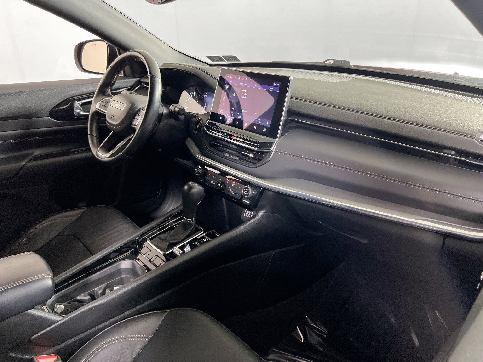 Used 2022 Jeep Compass Limited image 26