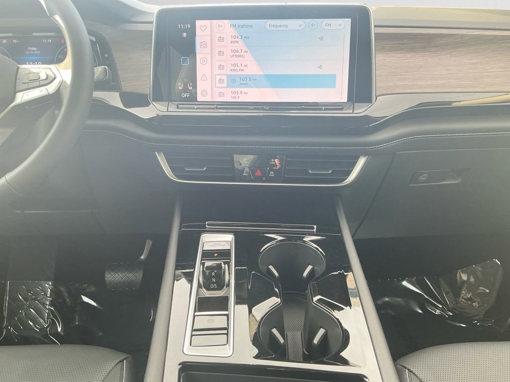New 2026 Volkswagen Atlas SEL image 11