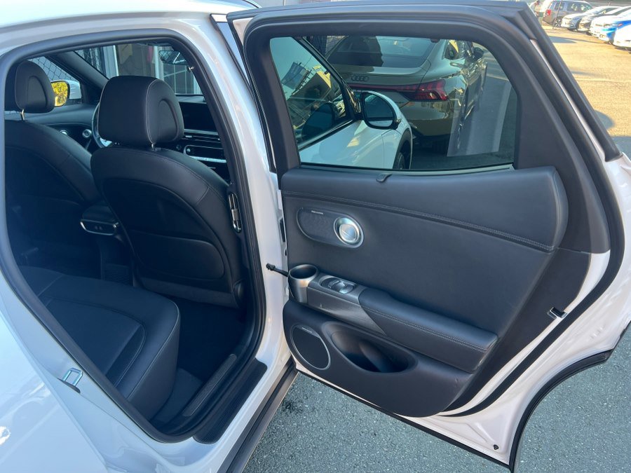 Used 2023 Genesis GV60 Advanced image 47