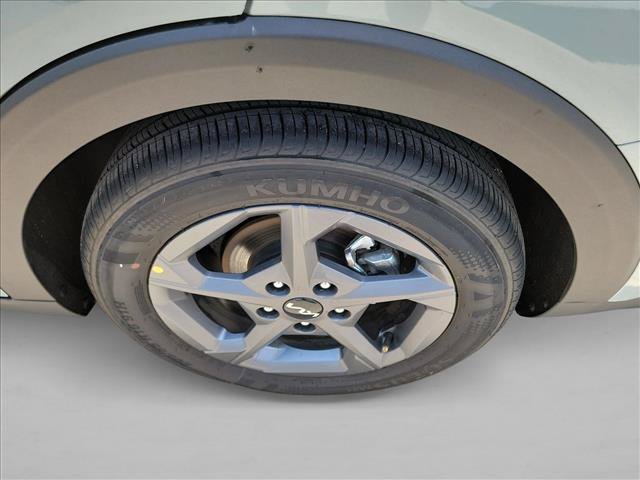 Used 2025 Kia K4 FWD image 12