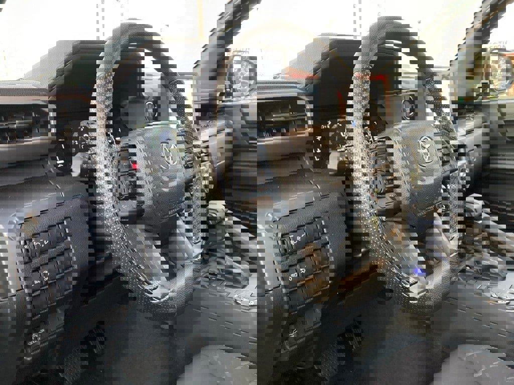 Certified 2026 Toyota Tacoma SR5 image 7