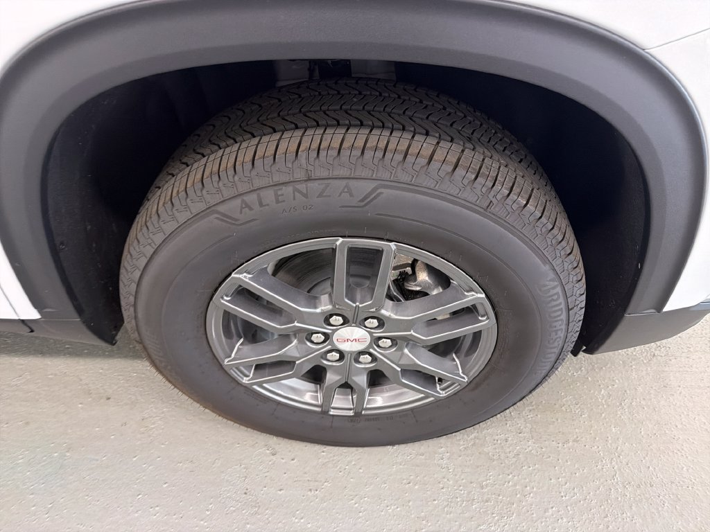 New 2026 GMC Acadia Elevation FWD image 4