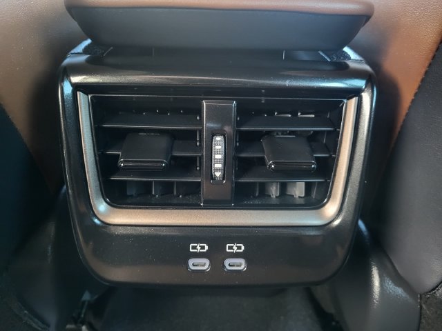 Used 2025 Toyota Crown Signia AWD/4WD image 25