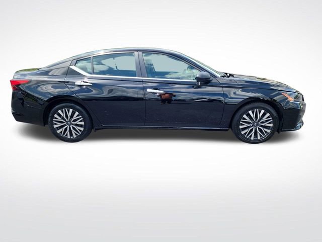 Used 2025 Nissan Altima 2.5 SV FWD image 6