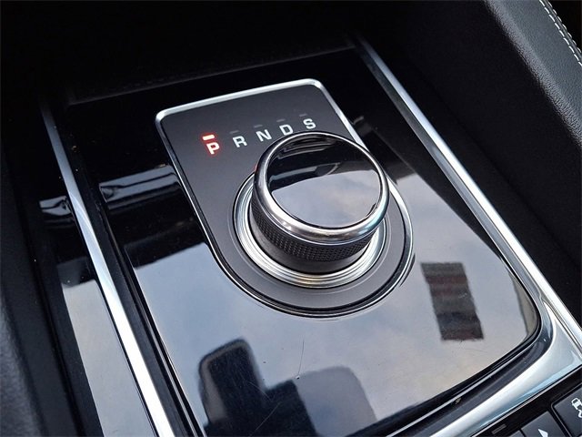 Used 2017 Jaguar F-PACE R-Sport image 16