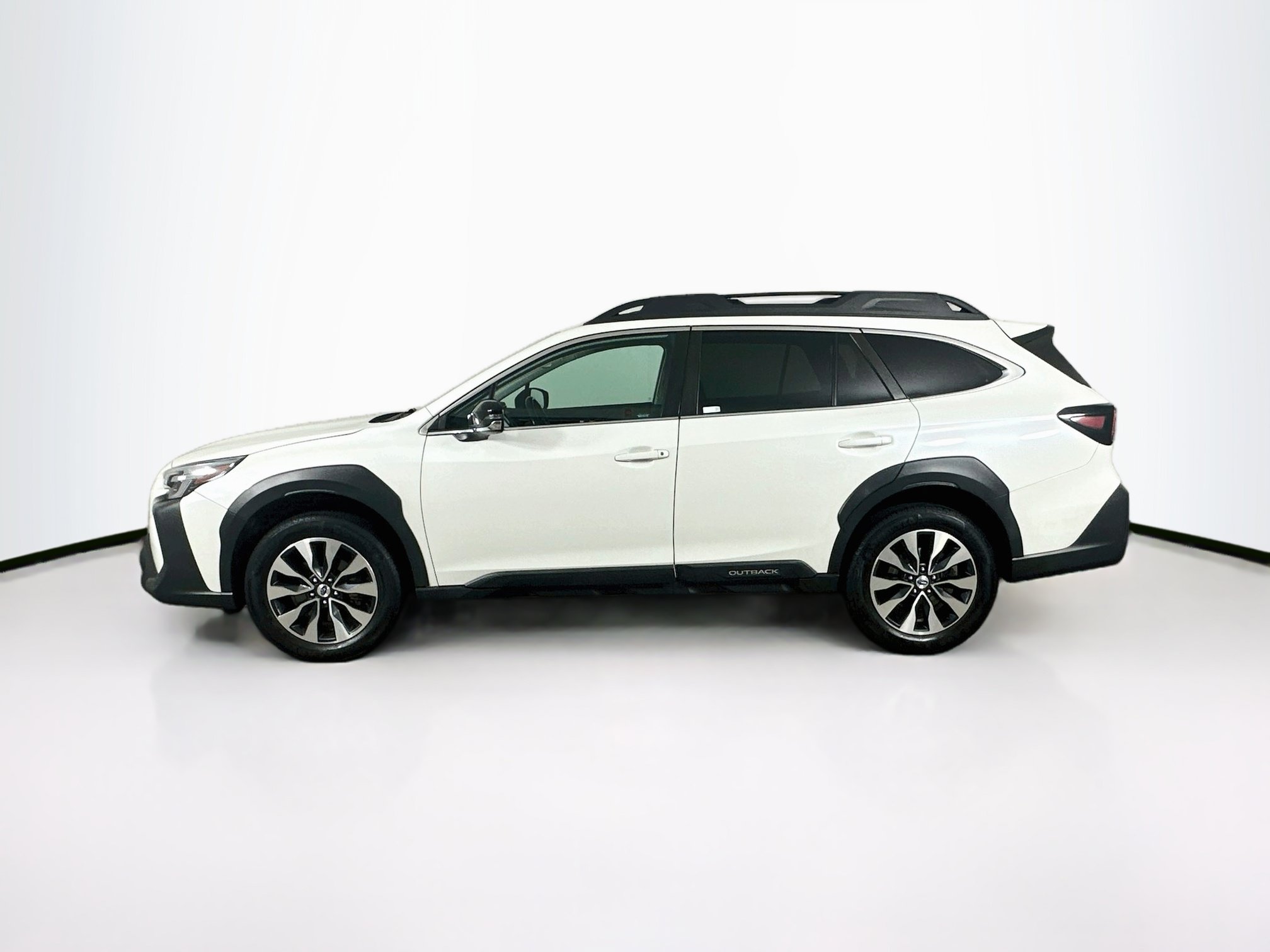 Used 2023 Subaru Outback Limited AWD/4WD image 4