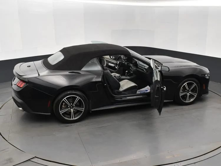 Used 2024 Ford Mustang Premium RWD image 6