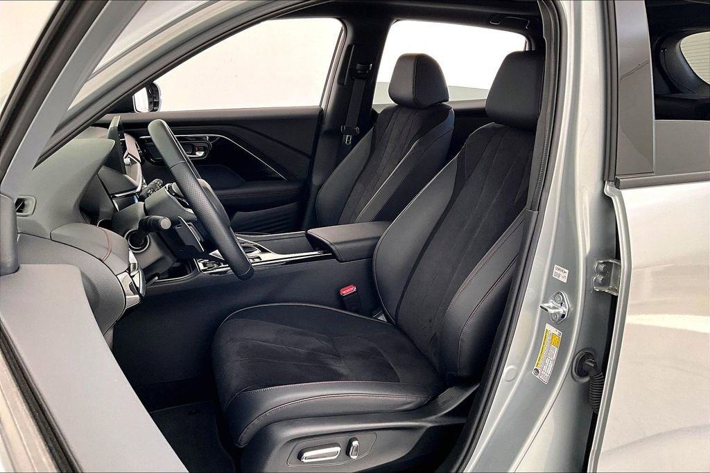 Certified 2025 Acura ADX A-Spec image 30