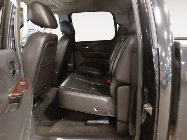 Used 2014 GMC Sierra 2500 Denali image 2