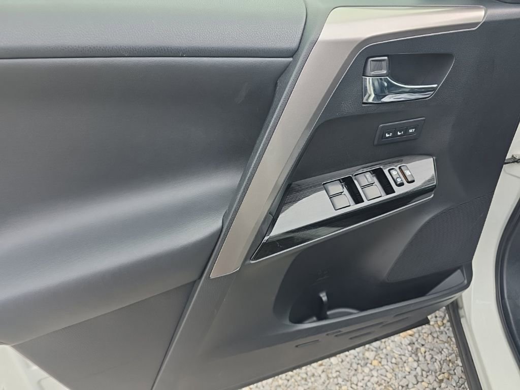 Certified 2016 Toyota RAV4 Limited AWD/4WD image 12