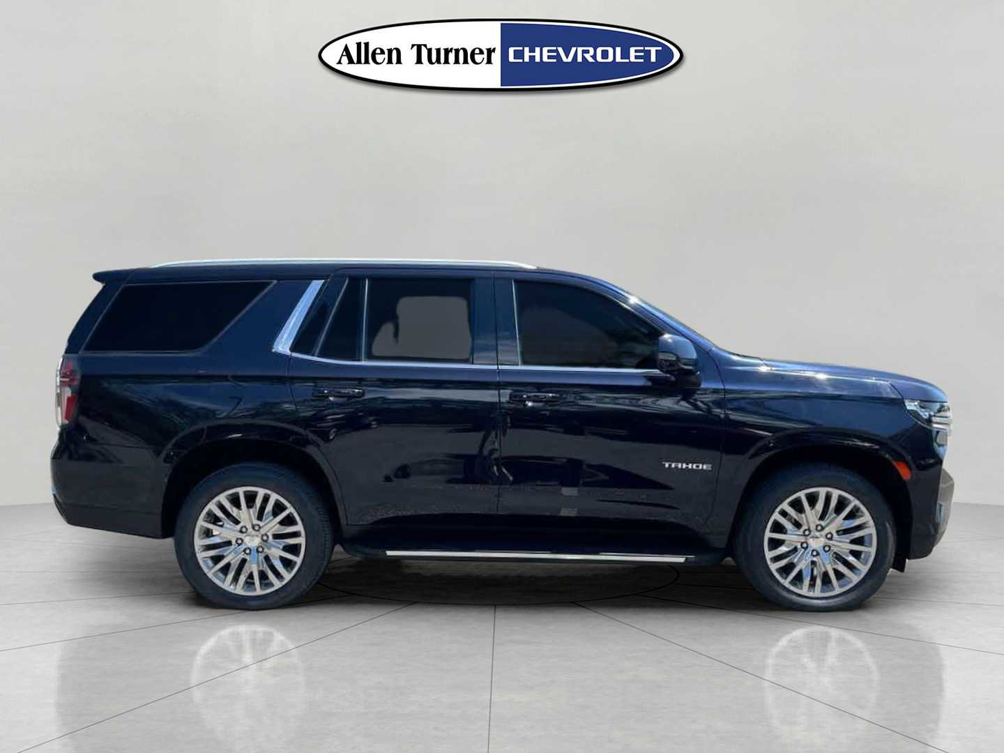 Used 2023 Chevrolet Tahoe LT w/ Luxury Package image 3