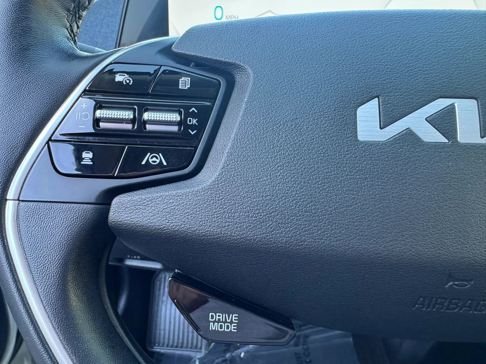 Used 2022 Kia EV6 Wind AWD/4WD image 31