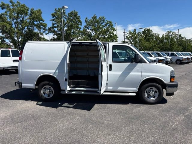 Used 2024 Chevrolet Express 2500 w/ Driver Convenience Package RWD image 11