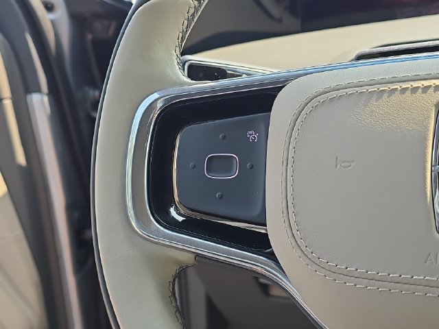 Certified 2024 Lincoln Nautilus Premier AWD/4WD image 11